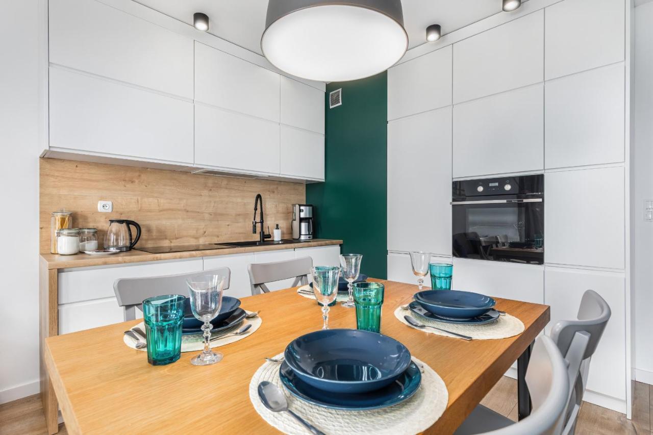 Apartamenty Wyspa Solna By Noclegi Renters كولوبرزيغ المظهر الخارجي الصورة
