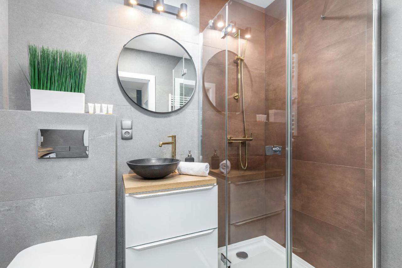 Apartamenty Wyspa Solna By Noclegi Renters كولوبرزيغ المظهر الخارجي الصورة